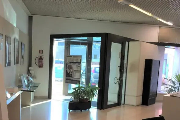 #19681 Ufficio/Negozio attualmente adibito ad istituto di credito