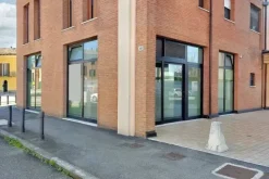 #20129 Ufficio piano terra (sub 48) in zona semicentrale
