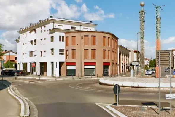 #20129 Ufficio piano terra (sub 48) in zona semicentrale