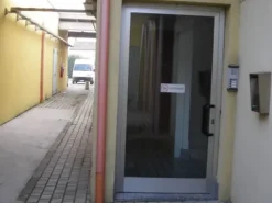 #1648 Ufficio (sub 74) al piano primo di centro commerciale