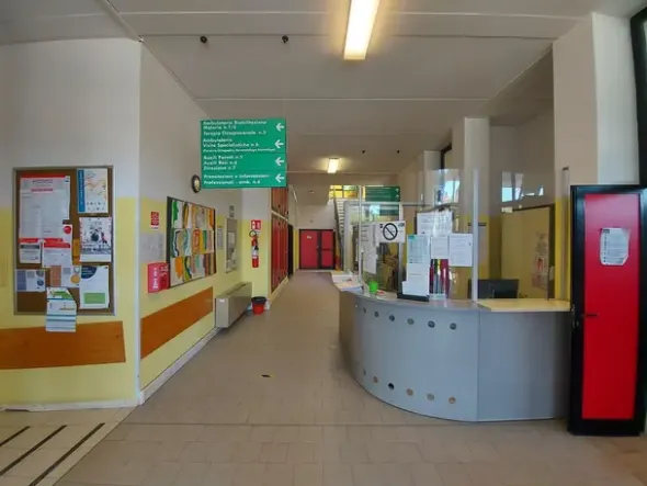 #15355 Ufficio su più livelli locato ad ente pubblico