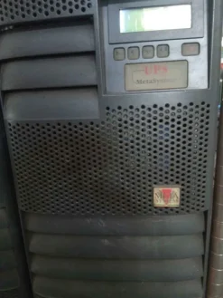 UNINTERRUPTIBLE POWER SUPPLY UPS