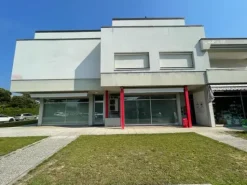 #13926 Unità commerciale su quattro piani