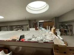 #13926 Unità commerciale su quattro piani