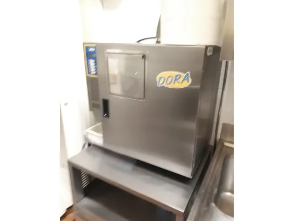 Urbino - attrezzature usate per pizzeria