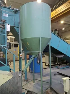 USED VERTICAL MIXER