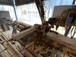 71#8816 Utensili e banchi da lavoro