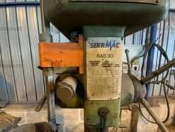 71#8816 Utensili e banchi da lavoro