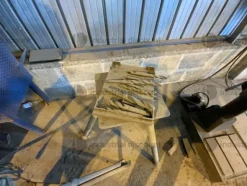 71#8816 Utensili e banchi da lavoro
