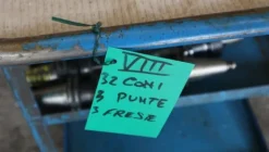 250#5049 Utensili e strumenti di misura
