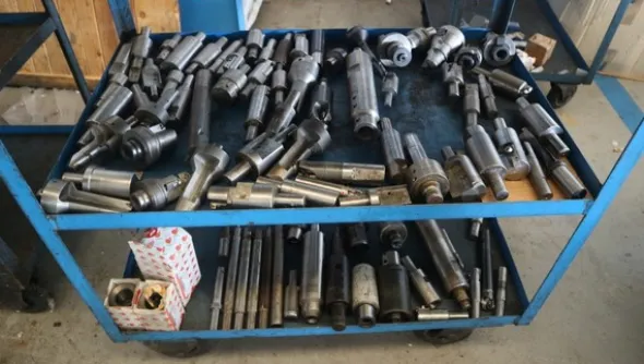 250#5049 Utensili e strumenti di misura