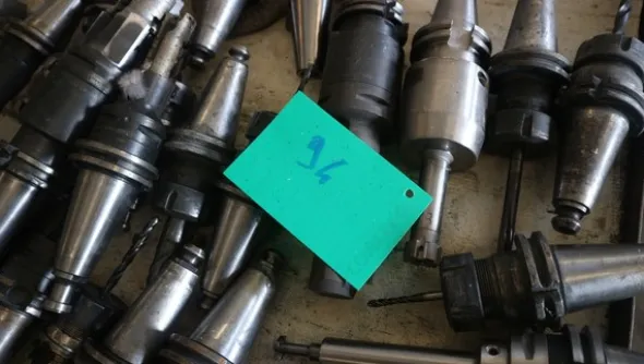 250#5049 Utensili e strumenti di misura