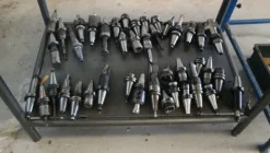 250#5049 Utensili e strumenti di misura
