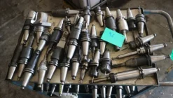 250#5049 Utensili e strumenti di misura