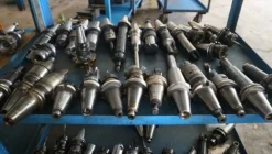 250#5049 Utensili e strumenti di misura