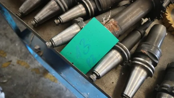 250#5049 Utensili e strumenti di misura