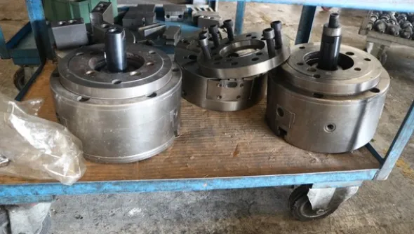 250#5049 Utensili e strumenti di misura