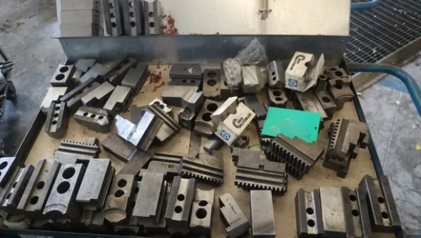 250#5049 Utensili e strumenti di misura