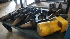 250#5049 Utensili e strumenti di misura