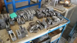 250#5049 Utensili e strumenti di misura