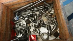 250#5049 Utensili e strumenti di misura