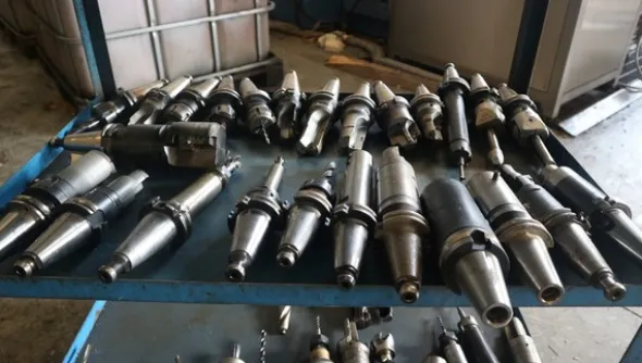 250#5049 Utensili e strumenti di misura