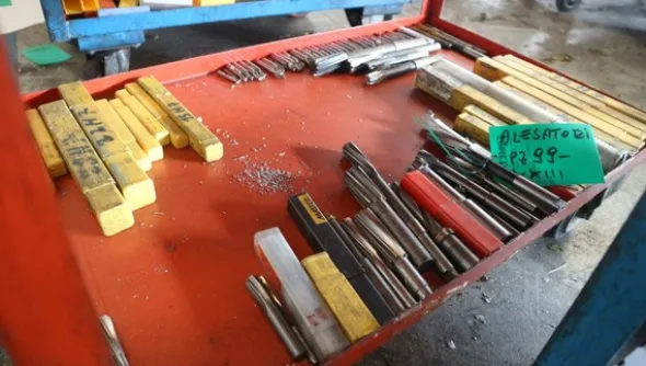 250#5049 Utensili e strumenti di misura