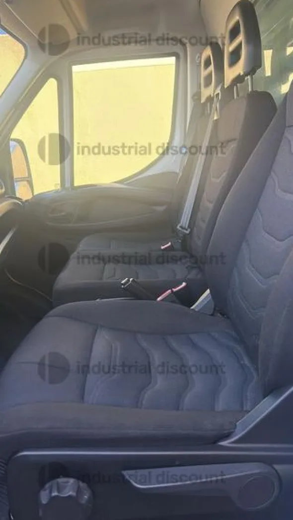 2#9231 Van Iveco Daily 72-180