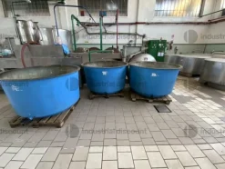 51#9550 Vasche in vetroresina ed acciaio per alimenti