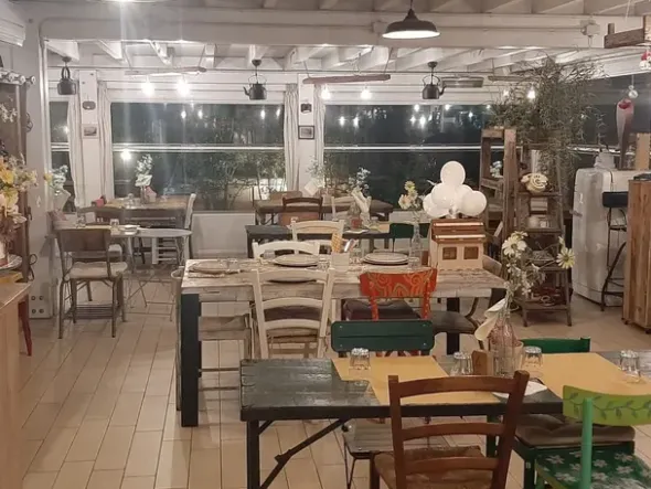#2536514 Vendesi Attività Avviata Putignano Ristorante in centro