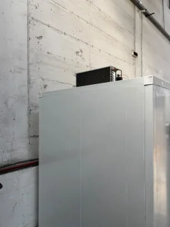vendesi cella frigo positiva quasi nuova!