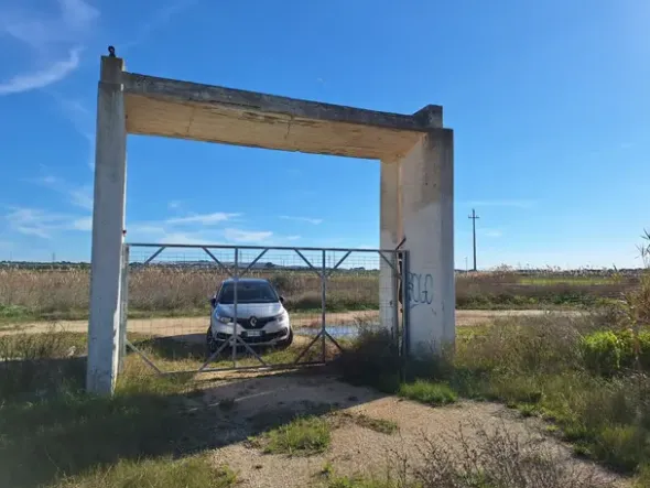 #24436 Vendesi Terreno e Capannoni a Taranto
