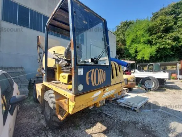 1#7869 Vendita in blocco di Autoveicoli Mezzi d'opera Container e Box di cantiere edile
