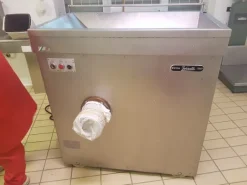 Vendoa causa inutilizzo tritacarne industriale iozzelli