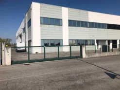 VENDO CAPANNONE INDUSTRIALE