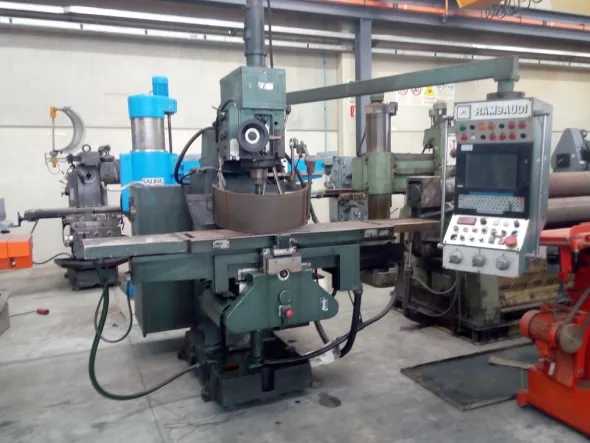 VENDO FRESATRICE A CNC RAMBAUDI MOD. M 3P NC