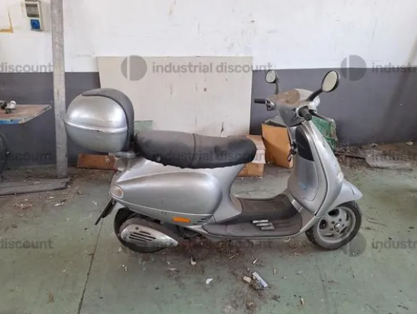 9#9294 Vespa Piaggio ET4