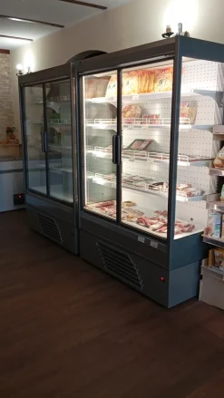 Vetrina frigo per negozio alimentari