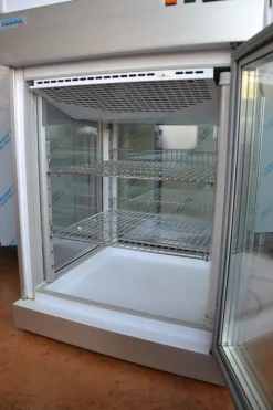 Vetrina pasticceria refrigerata da banco Tekna