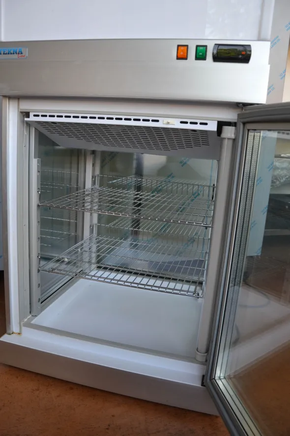 Vetrina pasticceria refrigerata da banco Tekna