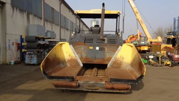 24#7214 Vibrofinitrice Bomag