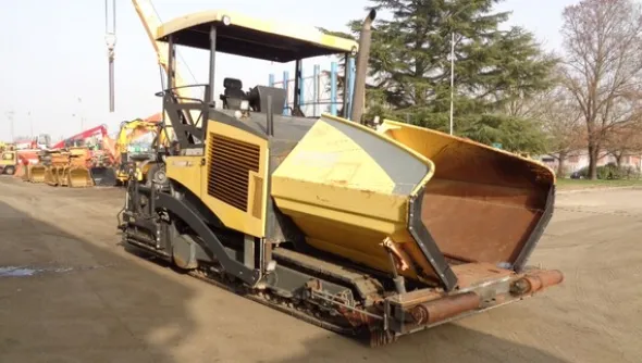 24#7214 Vibrofinitrice Bomag