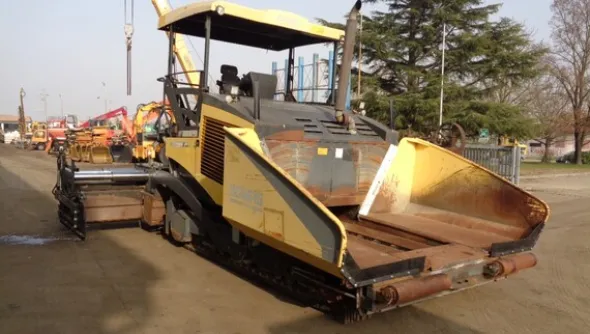24#7214 Vibrofinitrice Bomag