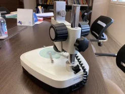 5#6453 Visore microscopico con tablet