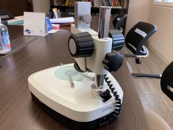 5#6453 Visore microscopico con tablet