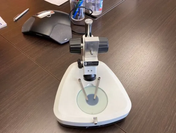5#6453 Visore microscopico con tablet