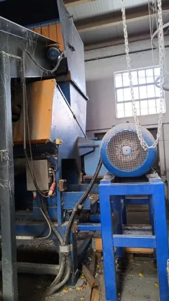 VMC Impianti single shaft shredder 1800 mm.